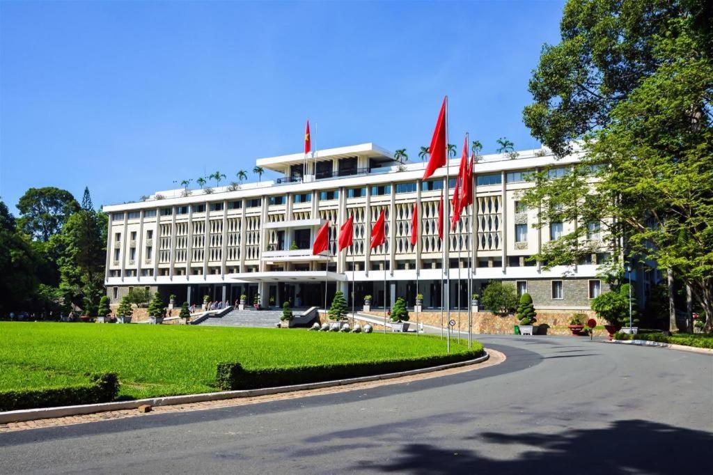 Khách sạn Grand Silverland