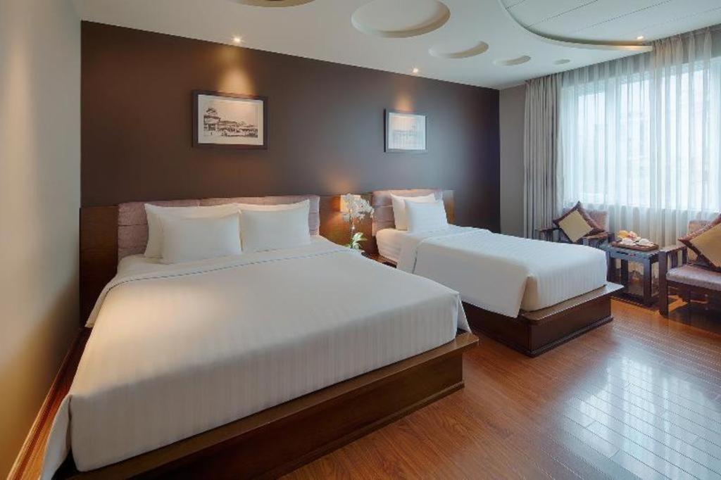 Hotel Grand Silverland 4*