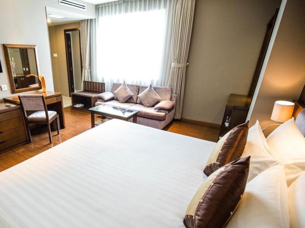 Grand Silverland Khách sạn