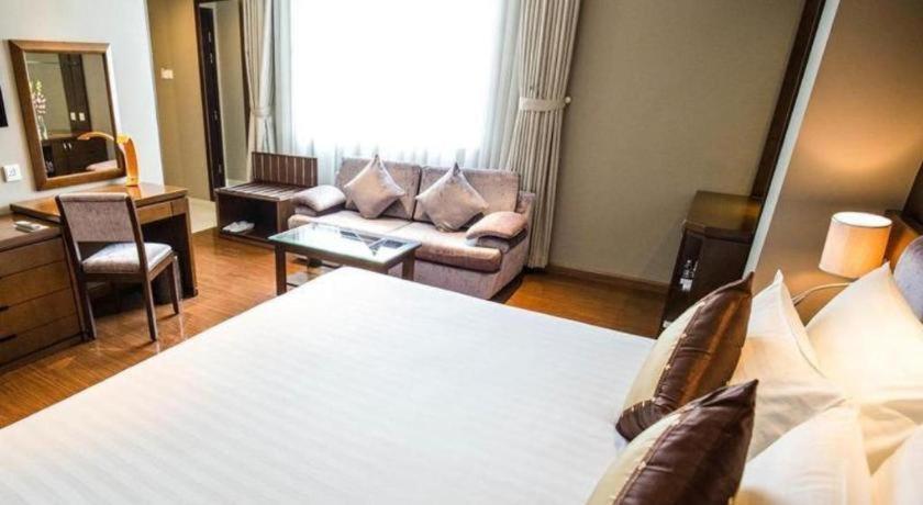 Grand Silverland Hotel 4*