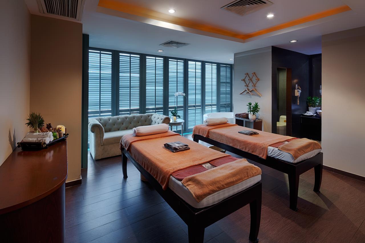 Khách sạn Grand Silverland 4*